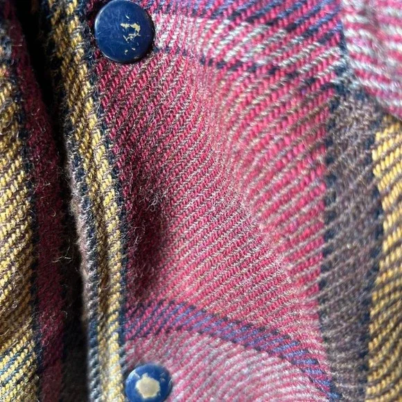 1960s/70s Fox‎ Knapp wool blend flannel shirt/jacket in a plaid pattern